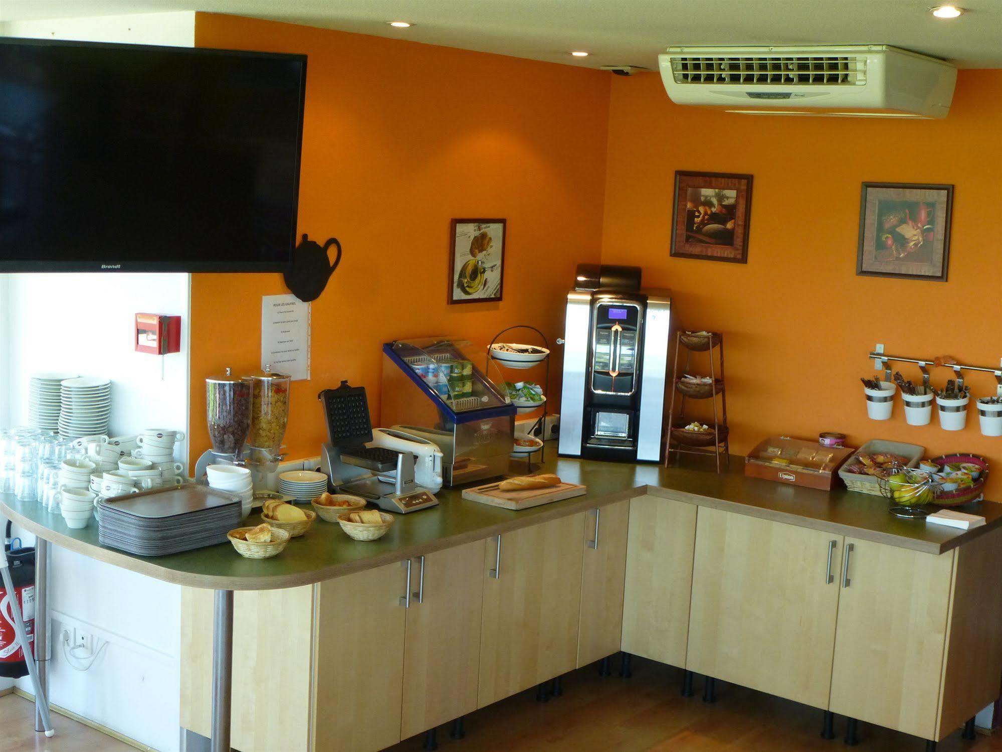 Fasthotel Well Inn Macon Sud - Un Hotel Fh Confort Charnay-les-Macon Bagian luar foto